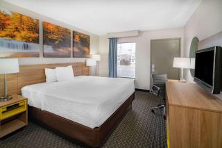 Days Inn by Wyndham Cookeville - Cookeville - 1