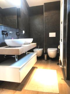 Remarkable 4-Bed Villa in Bellano - 8