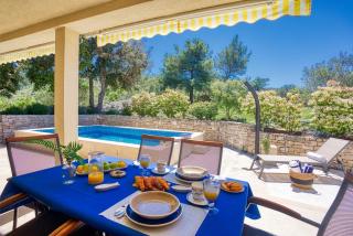 NEW! Villa SAN with heated pool, traditional surroundings, 3-bedrooms - Nerežišća - 9