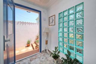 Philoxenia Guest House - 9