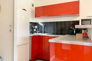 #D1 The red one Studio sofa bed Near GEM train station - Grenoble - 3