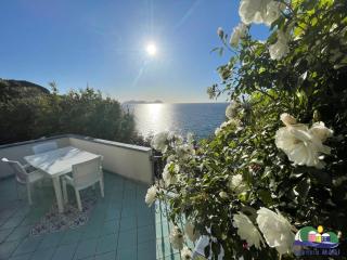 Magi - Cala Fontana - Ponza - 0