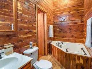 Fly Away Cabin- Modern, Serene, And Convenient - 7