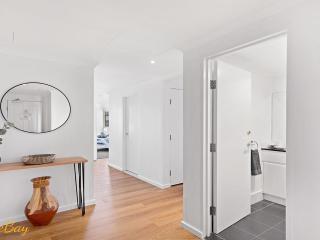 Breakwater Apartment 402 - Shoal Bay - 8