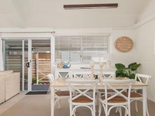 Little Kingsley Beach House - 6