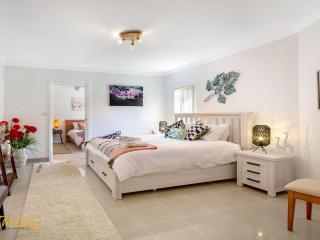 Karinya at Little Beach Downstairs - Nelson Bay - 8
