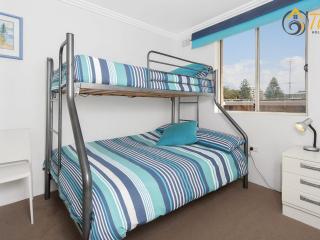 Shoal Towers No 9 - Shoal Bay - 2