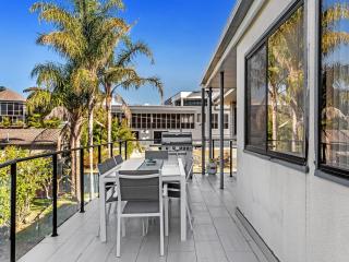 Karinya at Little Beach Upstairs - Nelson Bay - 5
