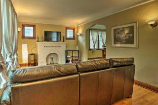 Cozy Duplex Half Mi to Magic Bag and Woodward Ave! - 6