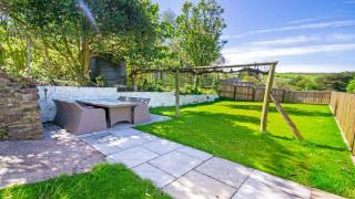 Streamways Nr Croyde - Large country cottage with valley views, Hot Tub option and private garden cabin, sleeps 12-16 - Croyde - 8