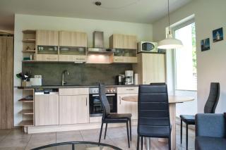 Ferienwohnung mit Kamin und Terrasse, gratis Nutzung vom AHOI Erlebnisbad und Sauna in Sellin - Villa Sara FeWo03 - Göhren - 3