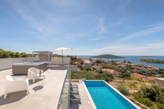 Villa Marvela - Family 4 Bedroom - Maslinica - 4