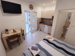 Apartment Martina - Rab - 1