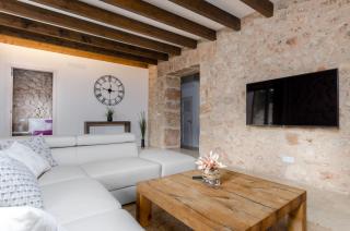 YourHouse Sa Riba Villa - 7