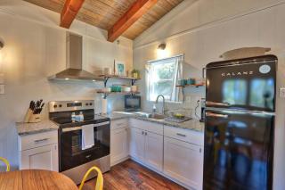 Millie's Cottages Unit 3 - Phyllis - Canyon Lake - 5