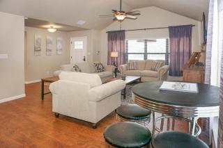Lazy Daze - Canyon Lake - 1