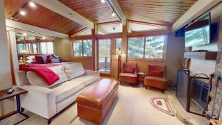 Laurelwood Condominiums 114 - 9