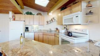 Laurelwood Condominiums 115 - 8