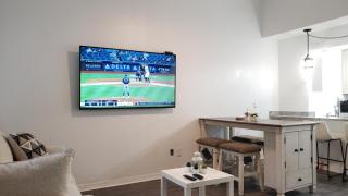 Modern Luxury Condo - Near UF, Shands & Celebration Pointe - 1