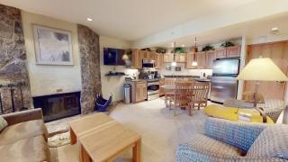 Laurelwood Condominiums 207 - 9