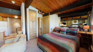 Laurelwood Condominiums 209 - 6