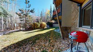 Laurelwood Condominiums 303 - 3
