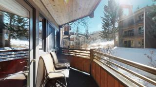 Laurelwood Condominiums 407 - 4