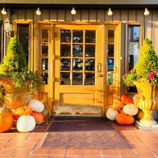 Coachman Inn Oak Harbor - 8
