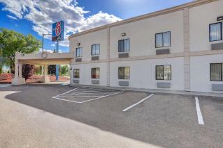 Motel 6-Espanola, NM - 9