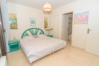 Cannes Stunning sea and old town view for our full comfort 3 BR with balcony by Olam Properties - 2