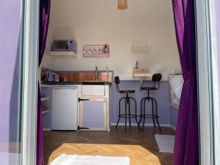 Lilac Tree Hut - Tenby - 6
