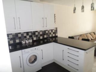 Modern 2 bedroom Penthouse with huge private roof top terrace UK TV and free WIFI - Benalmádena - 5