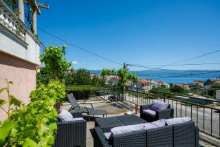 Oliva - Vrbnik - 0