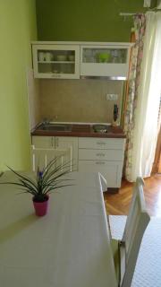 Studio Apartment in Palit with Balcony, Air Conditioning, Wi-Fi (4603-4) - Mundanije - 7