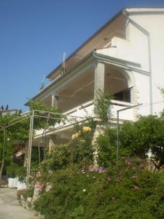 Studio Apartment in Palit with Balcony, Air Conditioning, Wi-Fi (4603-4) - Mundanije - 4