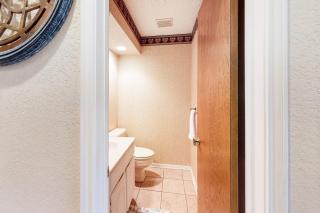 Condo on the Green - Canyon Lake - 4