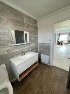 Amherst Cove Cottage # 5 - 6