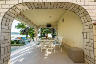 Apartments Villa Punta Royal - Pirovac - 1