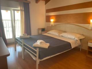 Vittoria Rooms Peschiera - Peschiera del Garda - 0