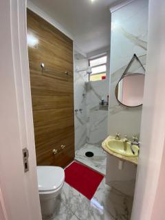 Apartamento Guarujá Pitangueiras 50 metros da Praia. - Guarujá - 1