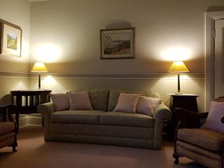 Anglesey House Iconic Forbes CBD Heritage Home - Forbes - 4