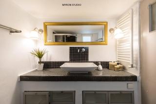 Myron Apartments - 2