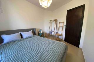 Seaview dreamy apartment with a pool and garden - 1