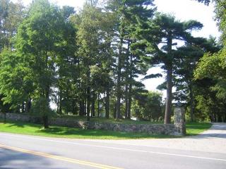 Four Chimneys Inn - Bennington - 8