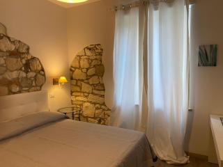 UNIQUE ROOMS - 2