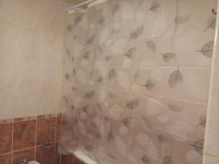 Master Bedroom with Attached Washroom near to M.O.E. Metro Station. - Dubái - 1