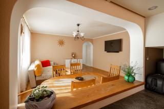 Great place for families or a small group - 5