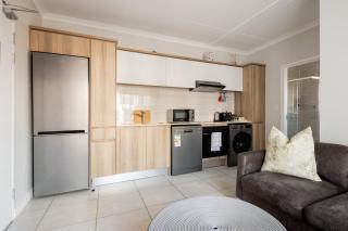 Modern 1 Bed apartment @the Blyde - Pretoria - 5