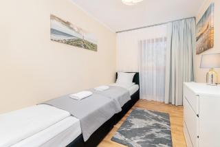 Batorego 7 Gdynia Apartments by Noclegi Renters - Gdynia - 2