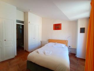 Appartement au coeur du village- Ref12 - 2